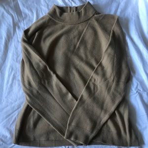 [BUNDLE ITEM] Turtle neck sweater